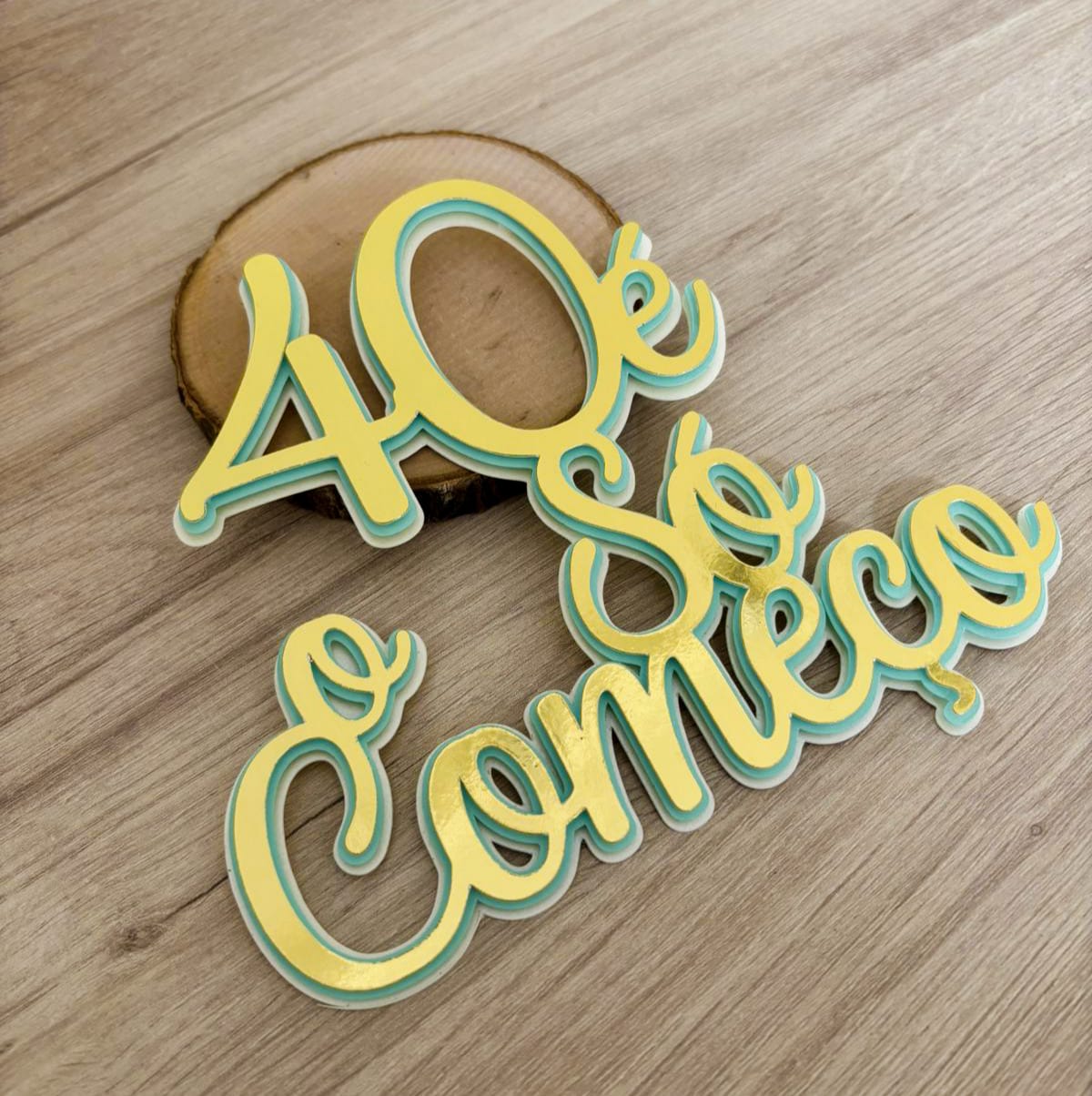 Topo de Bolo 3D "40 é Só o Começo"
