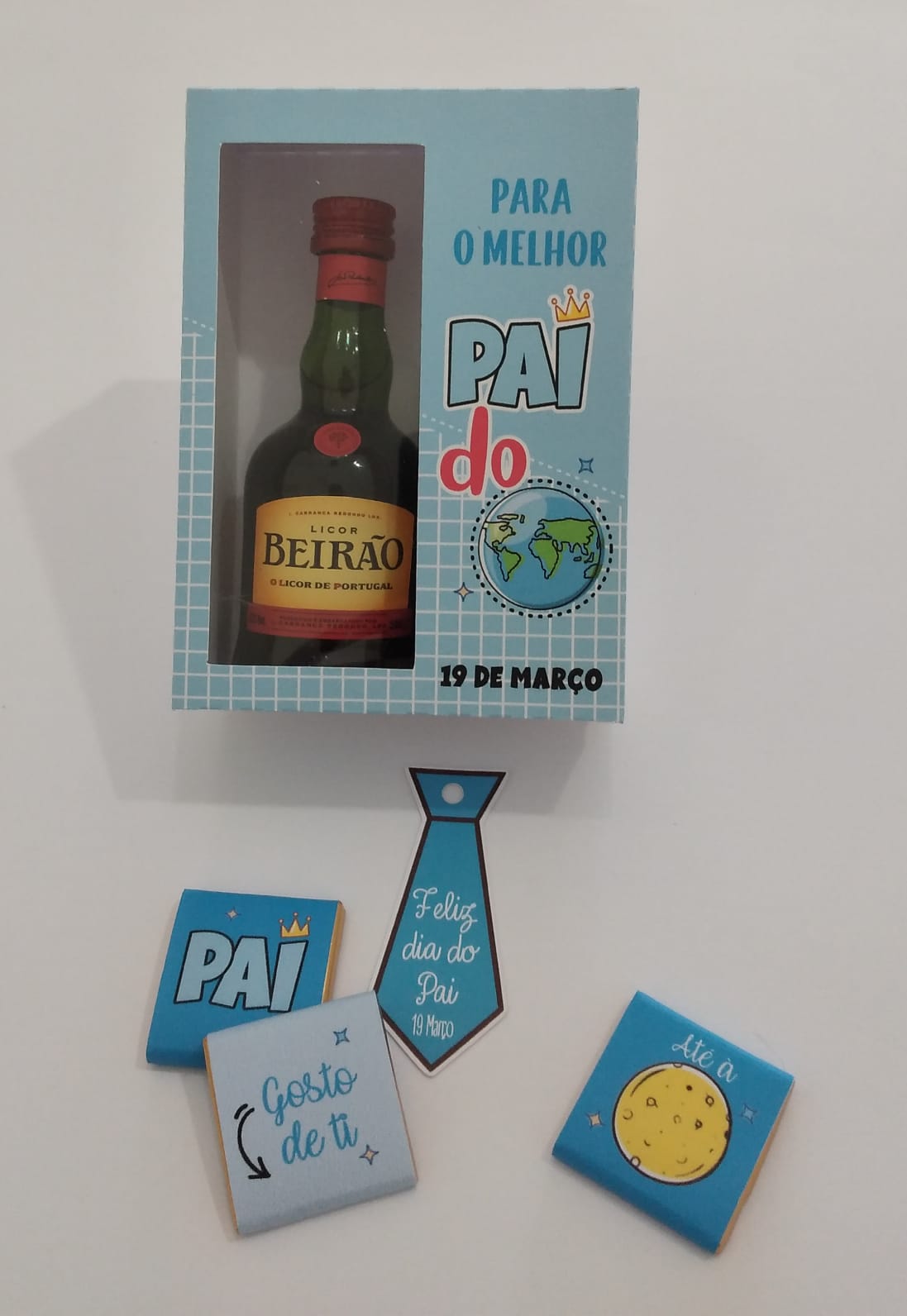 Caixa Garrafinha de Licor Beirão e Napolitanas - Dia do Pai